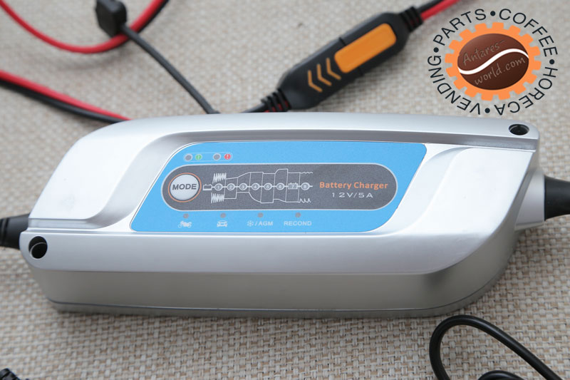  BATTERY CHARGER 230V --> 12V